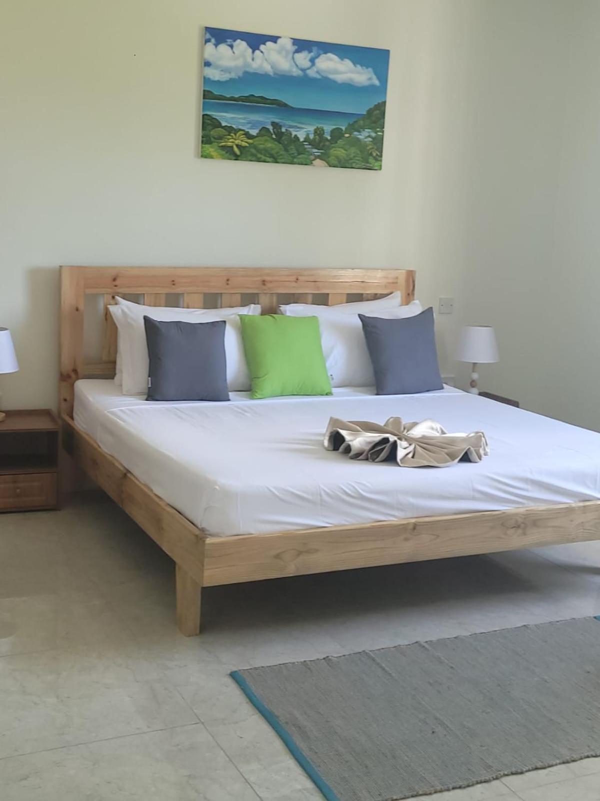 Sunset View Self Catering Apartment Anse Boileau Exterior photo